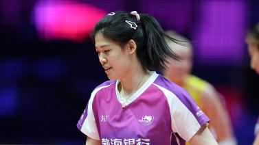 展开激烈竞 展开激烈竞